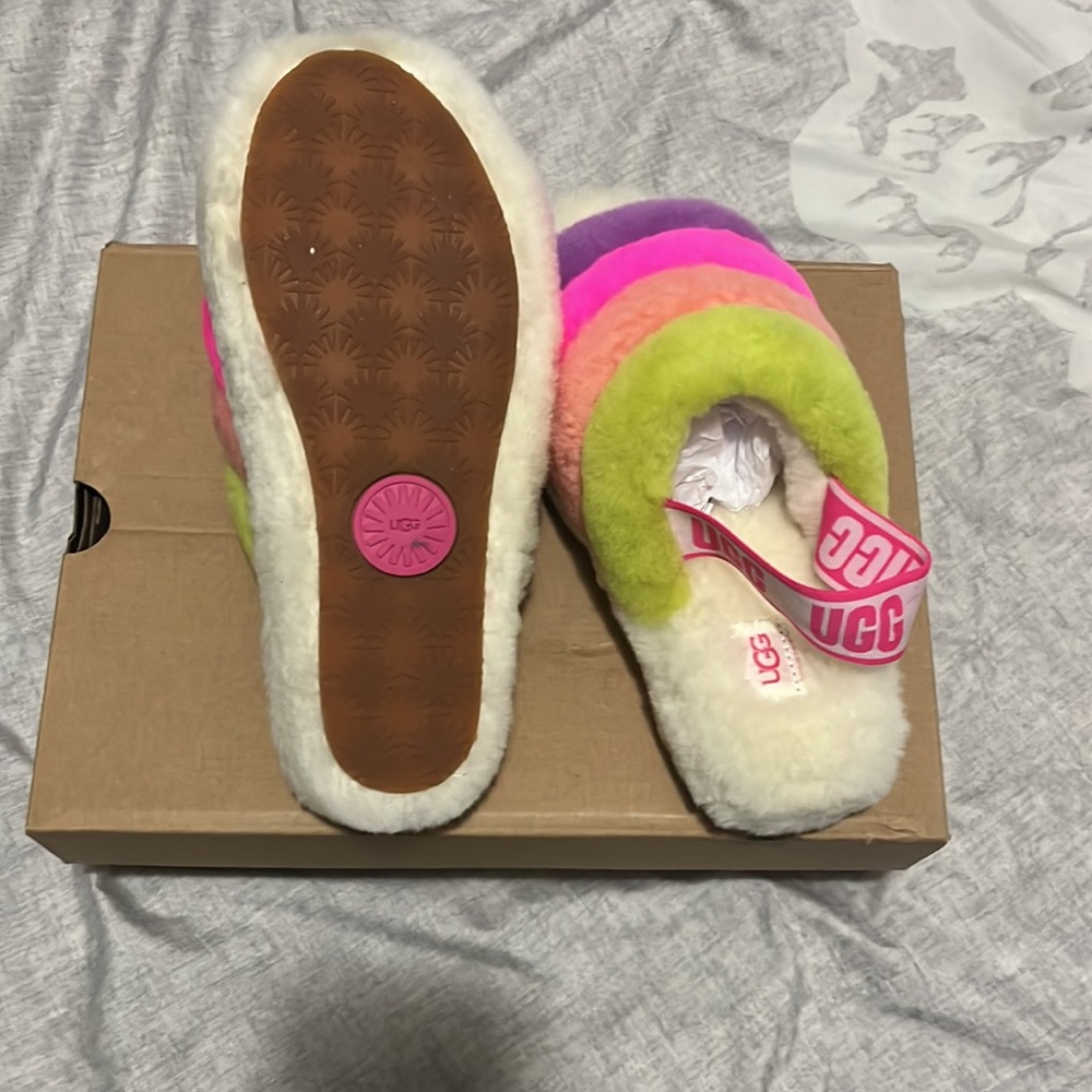 Brand new never worn paid 110$ asking 100$ lowest is 90$ 🙂 - Picture 2 of 4